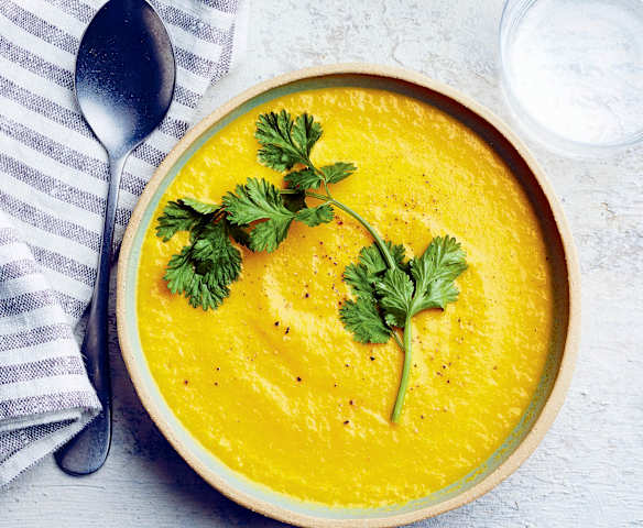 Velouté de carottes, poireaux et coriandre