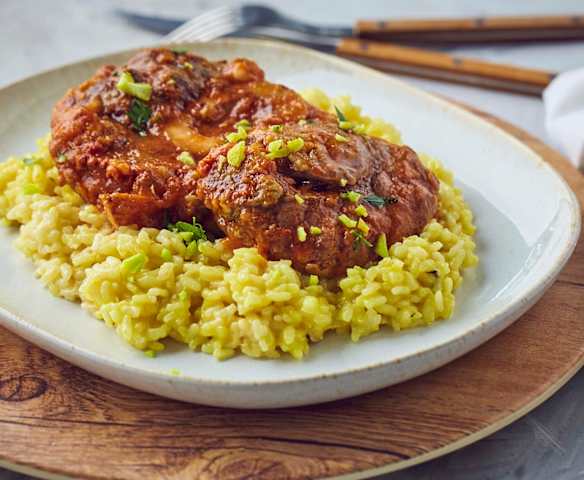 Slow Cooked Kalbsbeinscheibe mit Safran-Risotto Slow Cooked Kalbsbeinscheibe mit Safran-Risotto
