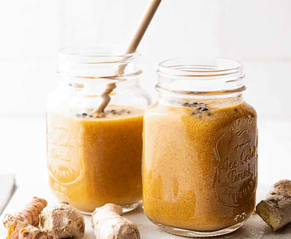 Smoothie de papaya, cúrcuma y jengibre