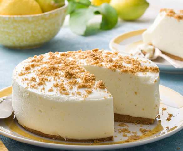 Tarta esponjosa de limón