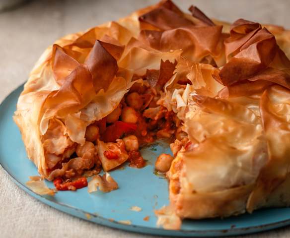 Moroccan Chickpea and Halloumi Pie Moroccan Chickpea and Halloumi Pie