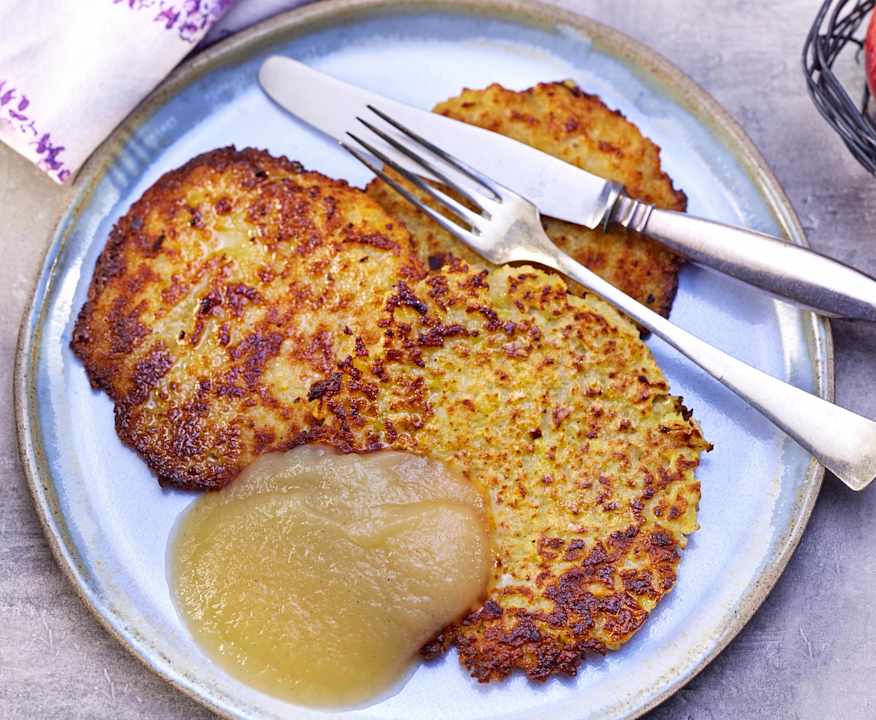 Reibekuchen mit Apfelmus - Cookidoo® – das offizielle Thermomix®-Rezept ... Reibekuchen mit Apfelmus - Cookidoo® – das offizielle Thermomix®-Rezept ...