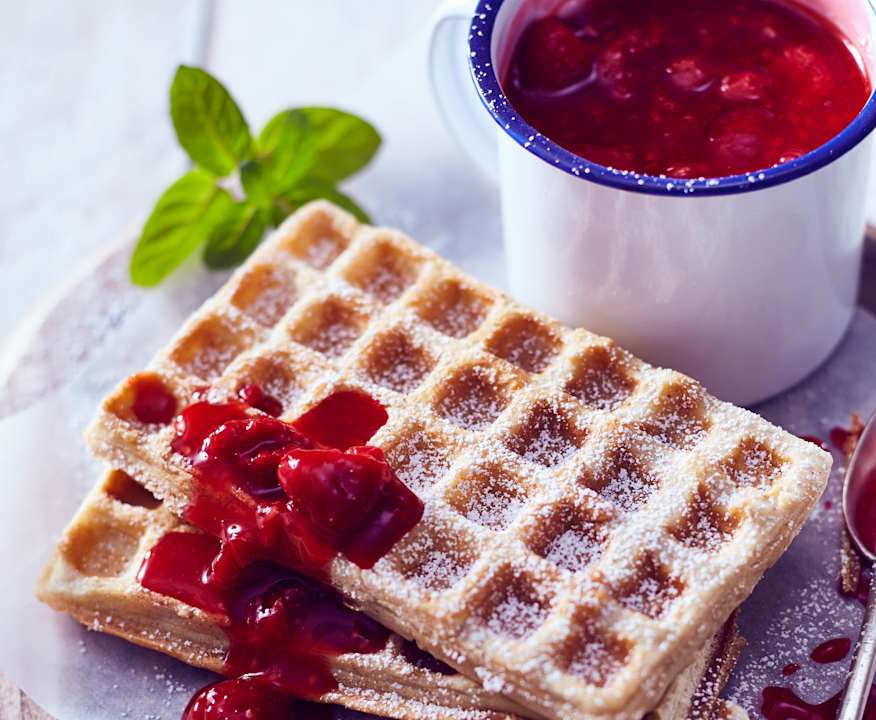 Mandelwaffeln mit heißen Himbeeren - Cookidoo® – la nostra piattaforma ...