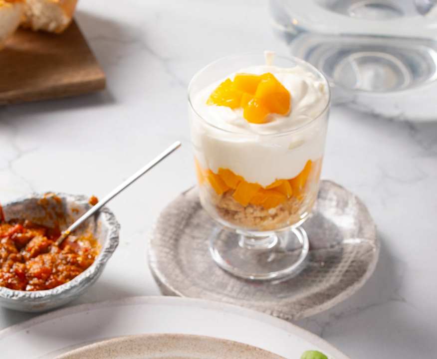 Menu: Tonijnsteak met Rijst en Tomatensaus en een Dessert van Mango en ...