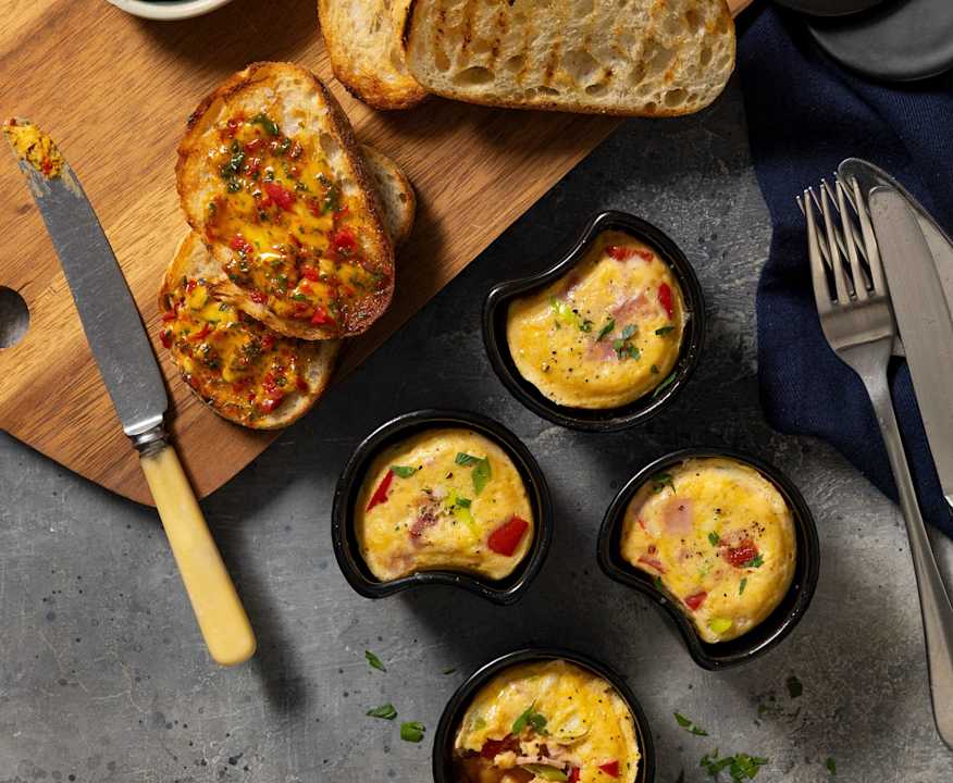 Breakfast pots with chilli butter toast - Cookidoo® – the official ...