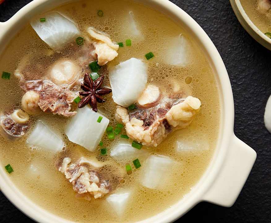牛尾萝卜汤