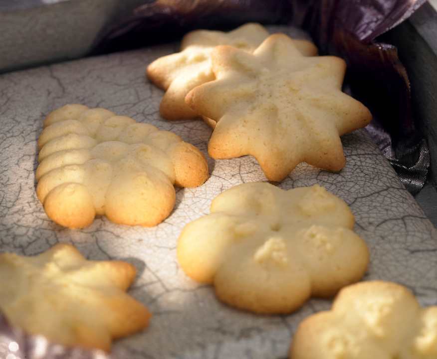 Butterplätzchen aus der Gebäckpresse