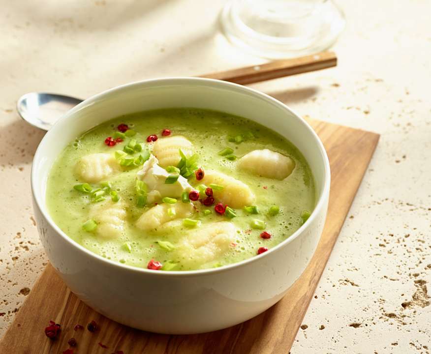 Zucchinicremesuppe mit Gnocchi - Cookidoo® – das offizielle Thermomix ...