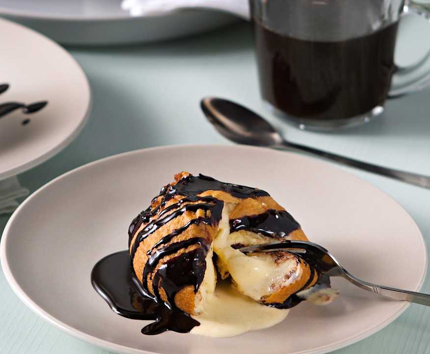 taza de helado de chocolate