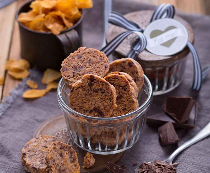 Biscotti Al Burro Con Gocce Di Cioccolato: Ricetta - Foto 12