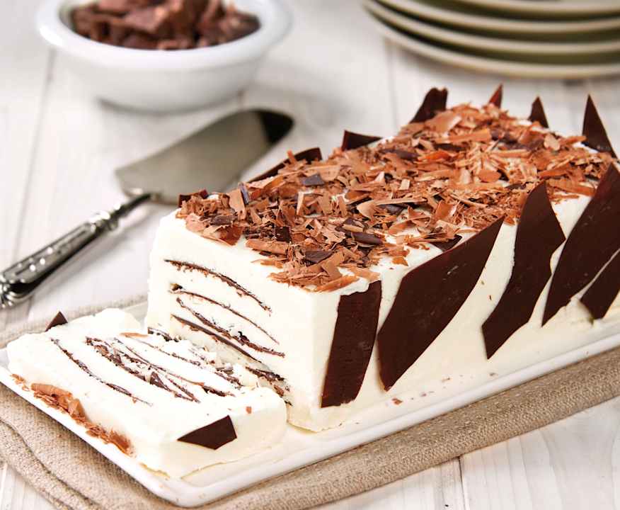 sigaretta elettronica usa e getta gusto tabacco Semifreddo alla panna con lamine di cioccolato