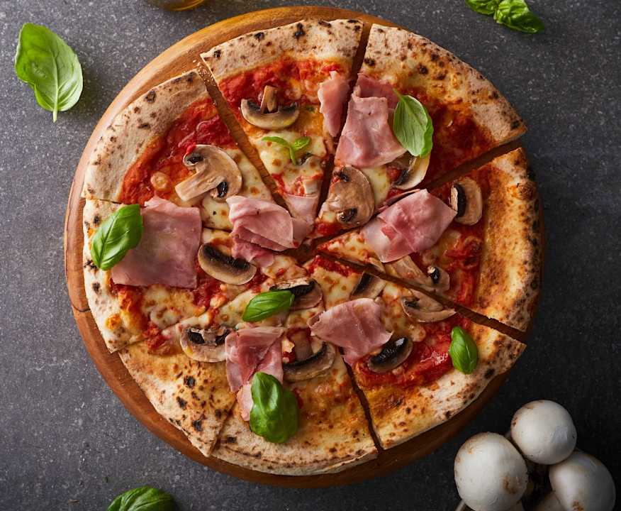 Pizza prosciutto e funghi