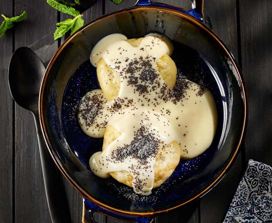 Mini-Germknödel mit Pflaumenmus, Mohnzucker und Vanillesauce - Cookidoo ...