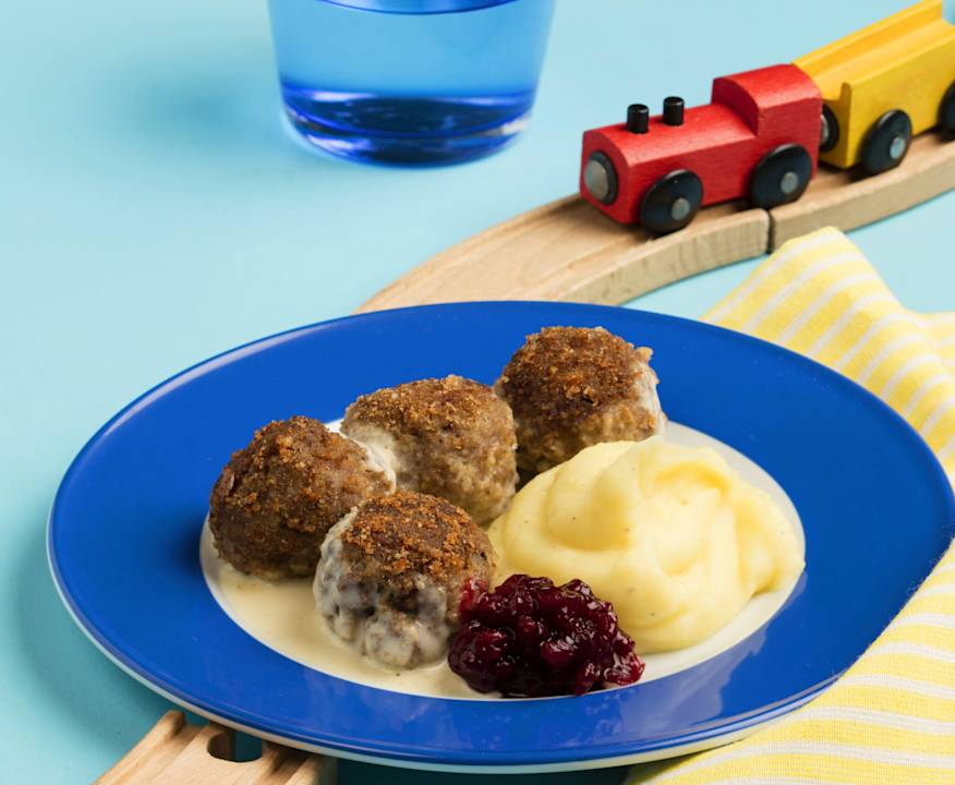 Fleischbällchen auf schwedische Art (Köttbullar) mit Erdäpfelpüree ...