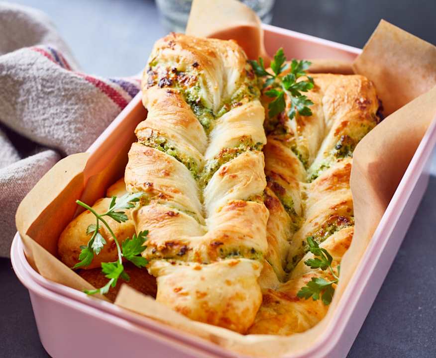 Kräuter-Brot-Schleifen - Cookidoo® – das offizielle Thermomix®-Rezept ...