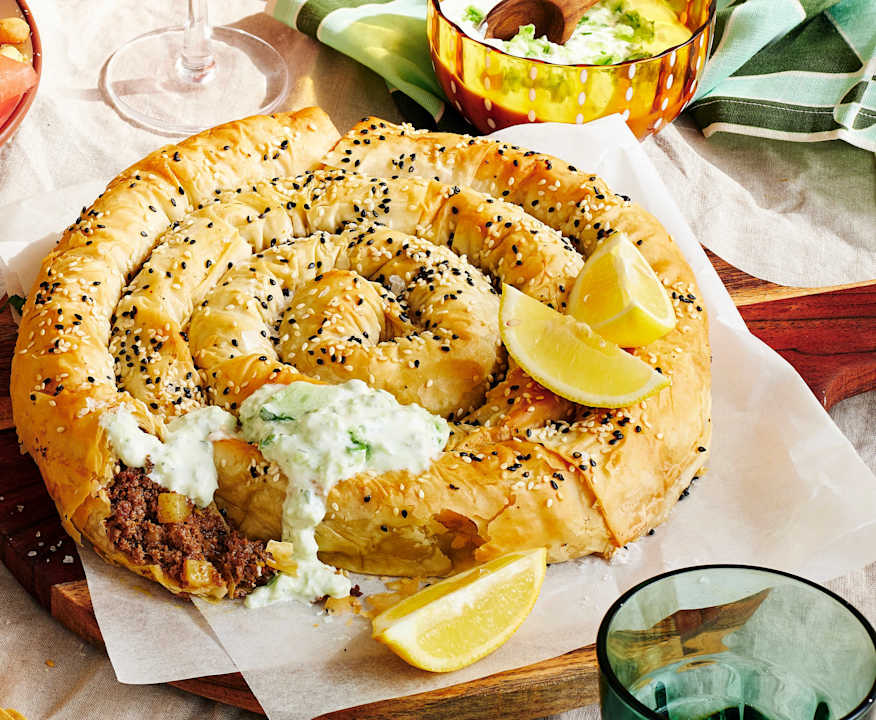 Turkish borek with cacik - Cookidoo® – resmi Thermomix® tarif