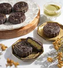 Dubai Pistachio Mooncake