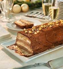 Pastel de turrón y chocolate