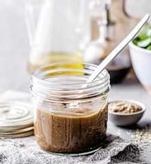 芥末籽巴薩米可醋醬