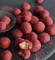 Trufas de chocolate blanco y berries