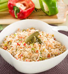 Ensalada de arroz basmati con champiñones y atún