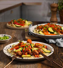 Makaron w sosie pomidorowo-ziołowym