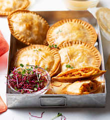 Empanadillas de bonito y pisto