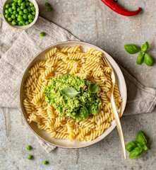 Makaron z pesto z groszku