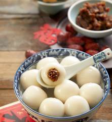 枣泥汤圆
