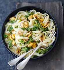 Linguine aux moules, ail et brocoli