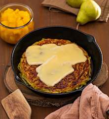 Rösti vallese con composta di pere
