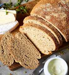 Rustikales Brot
