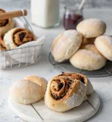 Bułki wrocławskie i ślimaczki czekoladowe