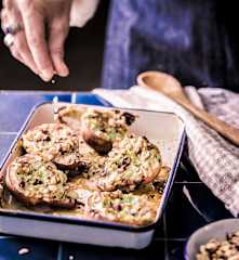 Poires gratinées bleu et noisettes