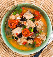 ต้มแซ่บกระดูกหมู