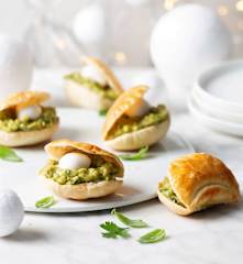 Conchas de hojaldre rellenas con guacamole
