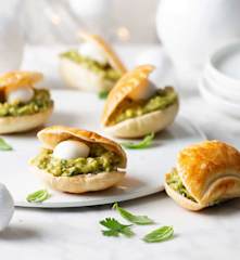 Conchas de hojaldre rellenas con guacamole