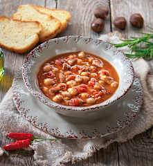 Zuppa di ceci e castagne