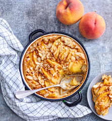 Clafoutis aux pêches et à la fleur d'oranger