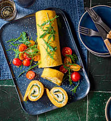 Möhren-Frischkäse-Rolle mit Rucola