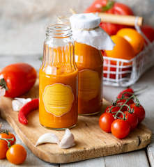 Przecier pomidorowy (passata) z chili i czosnkiem