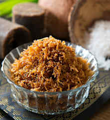 Inti kelapa (sweet coconut filling)