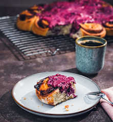 Blaubeer-Sauerteig-Schnecken