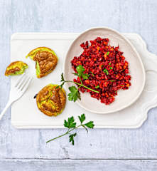 Soufflés au persil dans le Nester avec salade de crudités