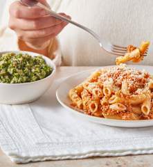 Menu: Andijviesalade, Pasta met Ragù en Chocolademousse