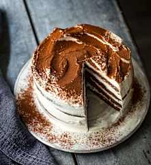 Layer cake tiramisu