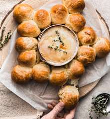 Mont d'Or et brioche