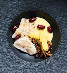 Lieu jaune, crème de maïs, haricots rouges et champignons
