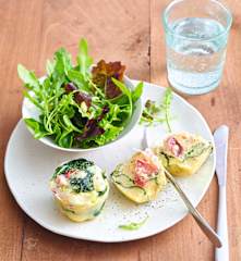 Egg muffins à la pancetta, au chèvre et aux épinards