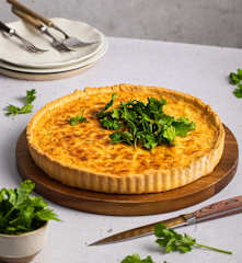 Tarta z sałatką jarzynową